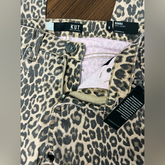 Kut From The Kloth Donna Ankle Skinny Leopard Size 0 Raw Hem Preppy Cropped NWT - Picture 10 of 13